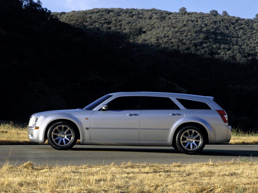  Chrysler 300C Touring Concept (LE) 2003 года  (фото 17 из 17)
